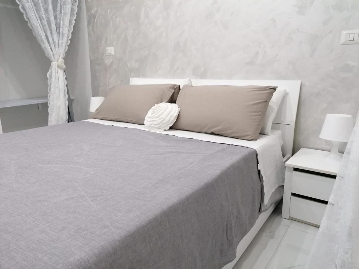 Centro Storico Casa Elegante Per Famiglia Villa เนเปิลส์ ภายนอก รูปภาพ